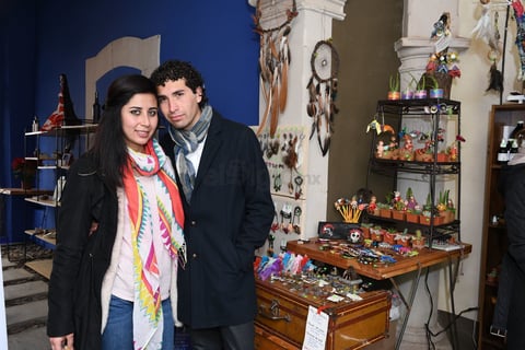 Realizan con éxito Vaivén Bazar