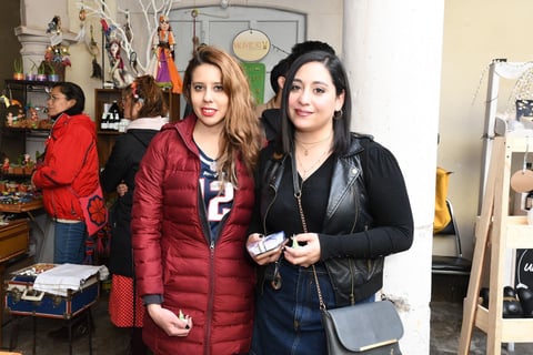 Realizan con éxito Vaivén Bazar