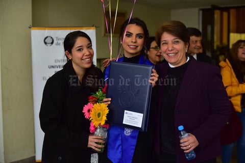 20122018 Cristy, Tamara y Eva.