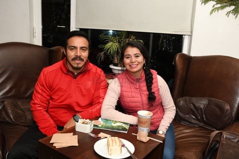 Iván Rojas Martínez y Alondra Rojas Martínez.