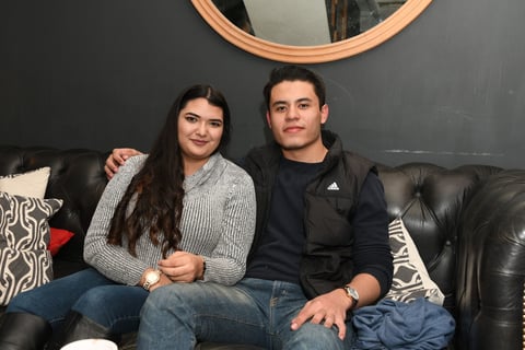 Abigail Chávez y Antonio González.