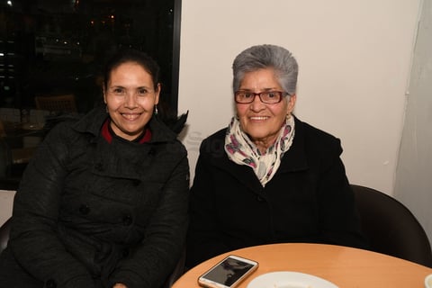 Amada Aragón y Nena Domínguez.