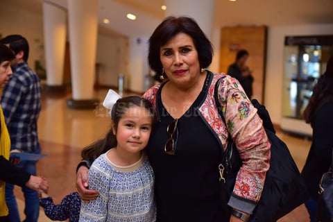 28122018 RECIENTE EVENTO.  Velia y Nina.