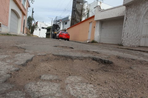 Hay algunos desechos que fueron dejados por los visitantes y por los dueños de algunas propiedades.
