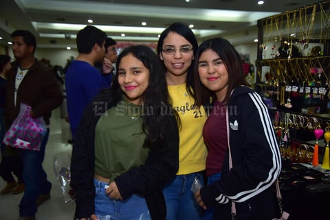29122018 realizan sus compras
