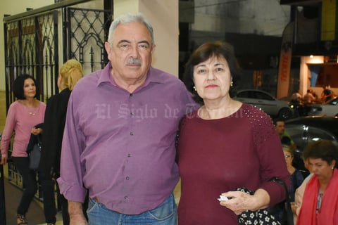 29122018 SE DIVIERTEN.  Vicente y Ana Laura.