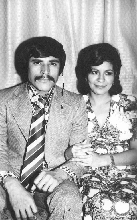 30122018 Roberto y Guille en 1974.