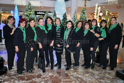 02012019 EXPOSICIóN FLORAL.  Damas jardineras estuvieron presentes.