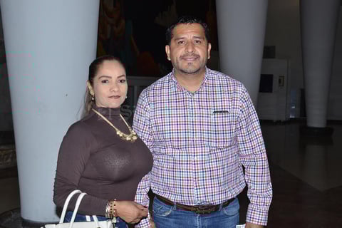 05012019 Esther y Omar.