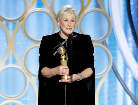 Uno de los premios más reñidos de la velada, el de mejor actriz de drama, fue a parar a Glenn Close por The Wife, que superó así a Lady Gaga (A Star is Born); Nicole Kidman (Destroyer); Melissa McCarthy (Can You Ever Forgive Me?) y Rosamund Pike (A Private War).