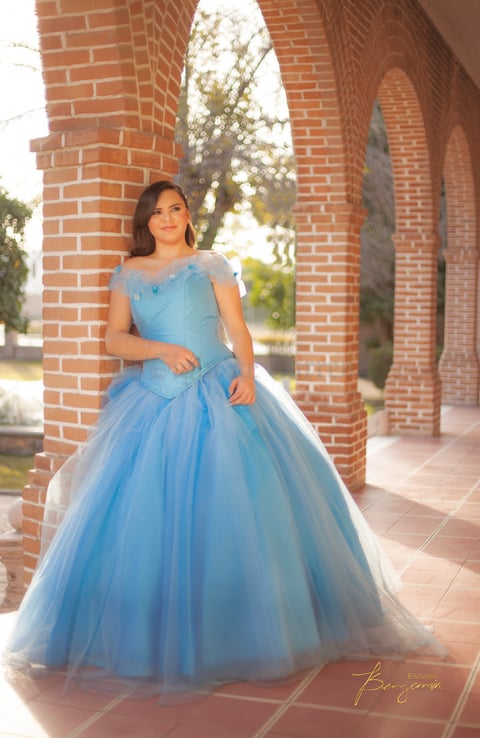 06012019 Ángeles Adriana López Ramírez disfrutó de su fiesta de XV años ofrecida por sus padres en el hermoso Complejo La Española.- Maggie Huitrón