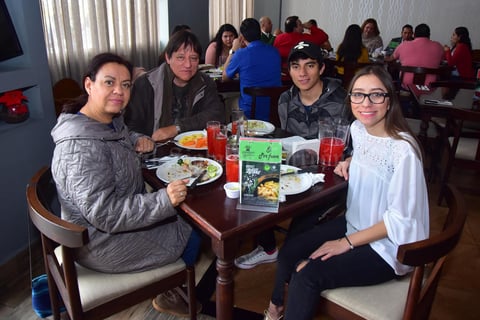 07012019 EN AMENO RATO.  Juana María, Lucio, Lucio Ángel y Ximena.