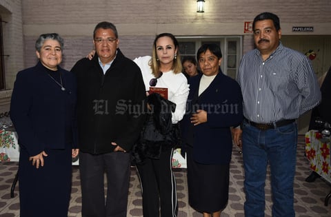 07012019 Francisco Covarrubias, Antulio Villarreal, Sofía Tinoco, Sor Mary Gamboa y Sor Isabel.