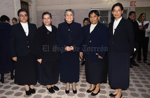 07012019 Hna. Elvia Islas Cruz, Hna. Marisol del Socorro Soto, Hna. María Esther Gamboa, Hna. María Isabel García y Hna. Beatriz Álvarez Gaytán.