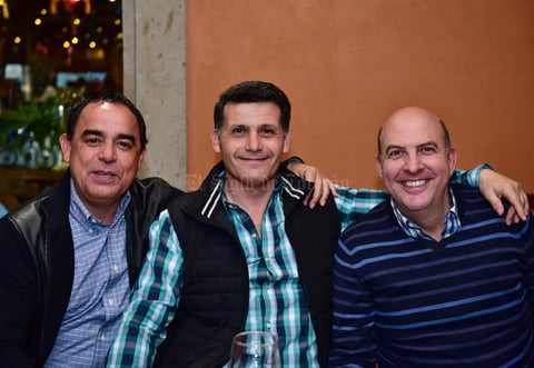 Armando,Miguel y Javier.