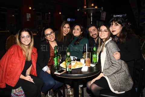 11012019 Vivi, Karla, Estefanía, Any, Rogelio, Romana y Bety.