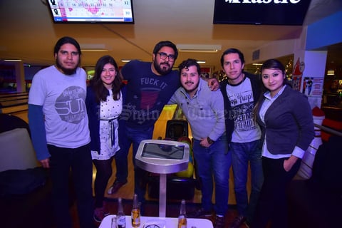 14012019 EN EL BOLICHE.  Andrés, Reina, Leonel, Aldair, Roberto y Yuridia.