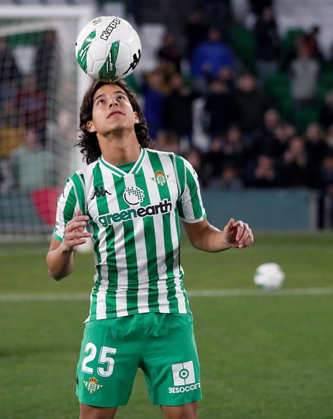 Diego Lainez es oficialmente jugador del Real Betis