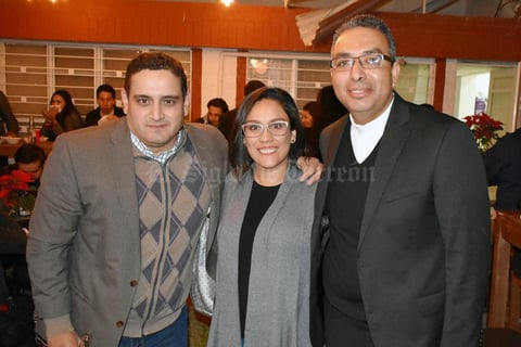18012019 AMIGOS.  José, Diana y Rafael.