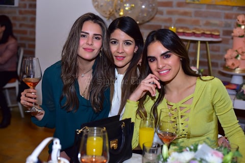 Ana Karla, Karla y Alejandra