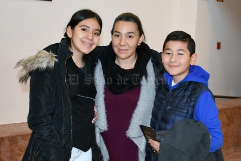 19012019 Grecia, Lorena y Sebastián.