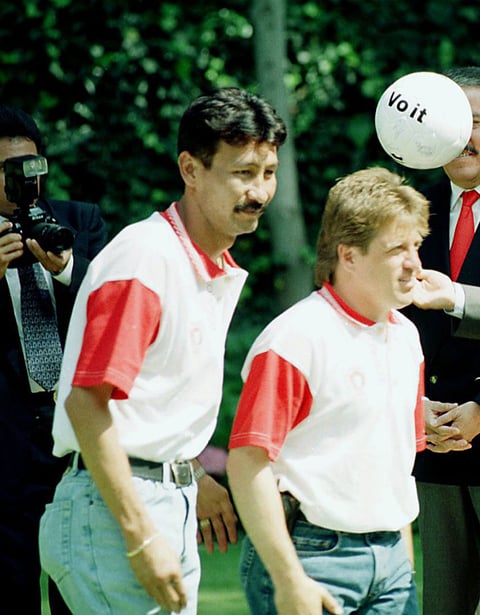 Fue campeón de Liga y Copa con el equipo de la Franja en la temporada 1989-90; además de que consiguió el subcampeonato con la Máquina en dos ocasiones: en 1986-87 y 1988-89, y con Toros Neza en 1997.