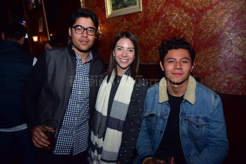 01022019 AMIGOS.  Benjamín, Valeria y César.