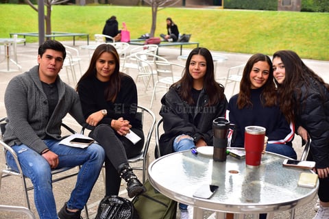 Eliud, Lety, Regina, Janet y Sofia