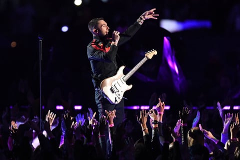 Maroon 5 ameniza el medio tiempo del SB LIII