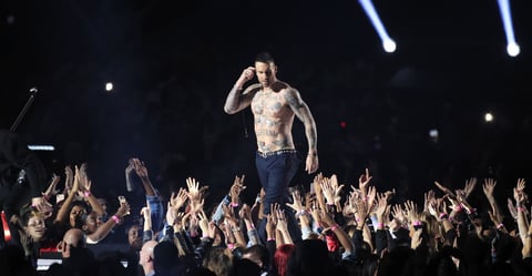 Maroon 5 ameniza el medio tiempo del SB LIII