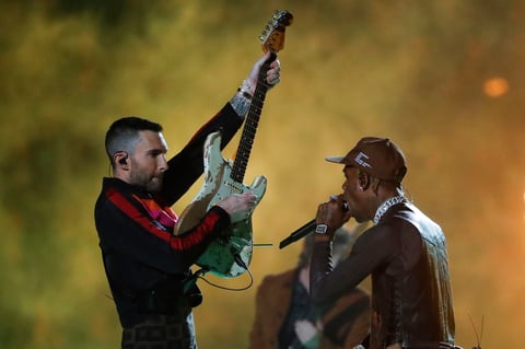 Maroon 5 ameniza el medio tiempo del SB LIII
