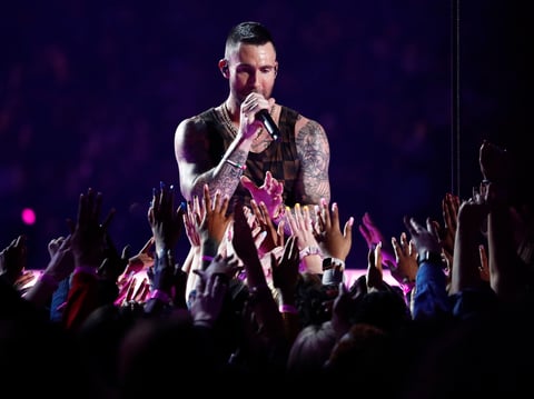 Maroon 5 ameniza el medio tiempo del SB LIII