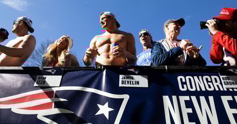 Patriotas desfila como campeón del Super Bowl en Boston