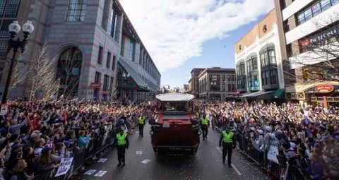 Patriotas desfila como campeón del Super Bowl en Boston