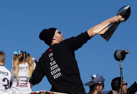 Patriotas desfila como campeón del Super Bowl en Boston