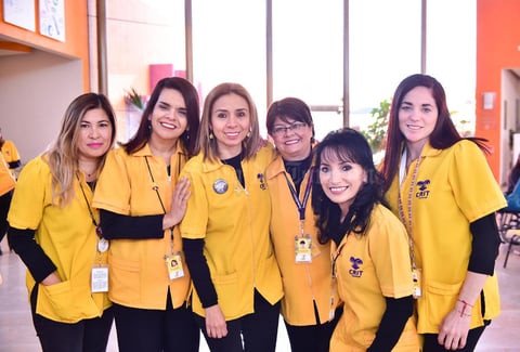 07022019 MUY CONTENTAS.  Vero, Sory, Lucy, Rosy, Caro y Rubí.