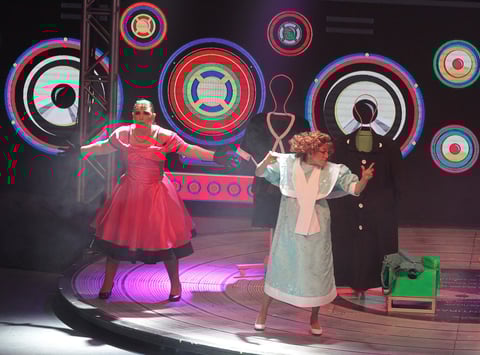 Marla Hiromi Hayakawa Salas dejó un legado en el musical Mentiras, donde llegó a interpretar a todos los personajes de la puesta en escena. La actriz falleció el 27 de septiembre de 2017 al dar a luz a su pequeña hija Julieta, que también perdió la vida.