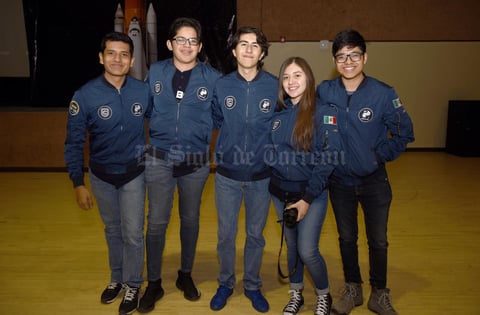 08022019 RECIENTE EVENTO.  Patricio, Diana, Francisco, Fernando y Alfredo.