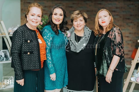 09022019 María de la Paz, Esperanza y María de Jesús con Yasmín.
