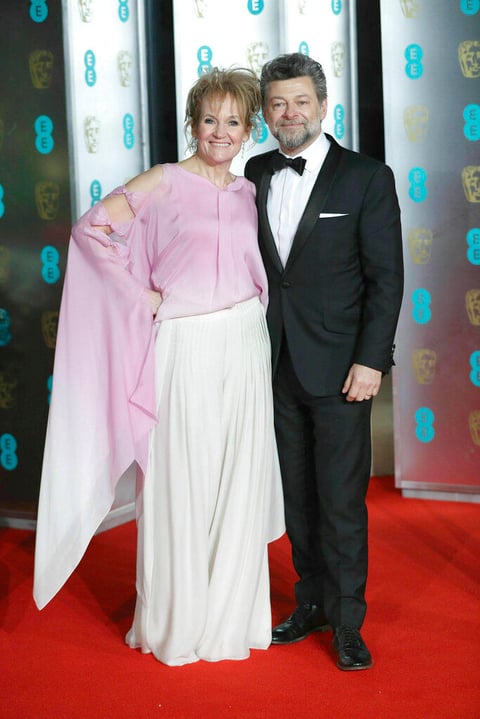 Lorraine Ashbourne y Andy Serkis