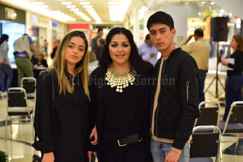 11022019 Elexa, Alejandra y Hugoalexi.