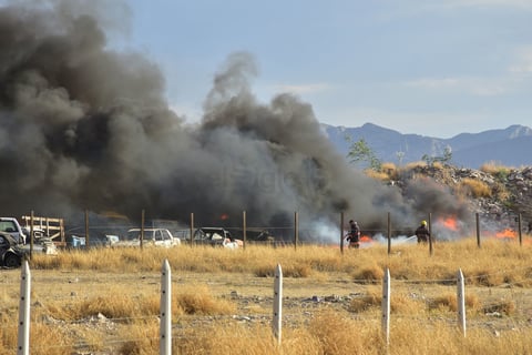 El reporte del siniestro se recibió a las 16:25 horas, por lo que elementos de Protección Civil de Gómez Palacio, bomberos, Policía Municipal, paramédicos y Policía Municipal, acudieron al lugar. Colaboró también personal del cuerpo de Bomberos de Torreón.