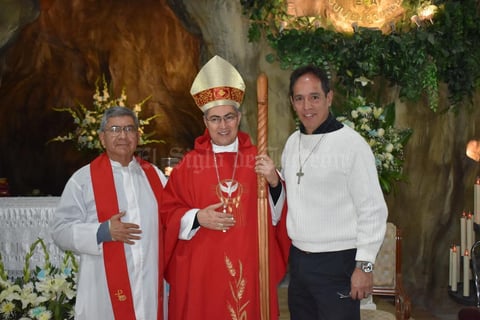 13022019 CELEBRA SU CUMPLEAñOS.  Jyhan con su mamá, Edel Braham, y su hermana, Luisa Flores Braham.