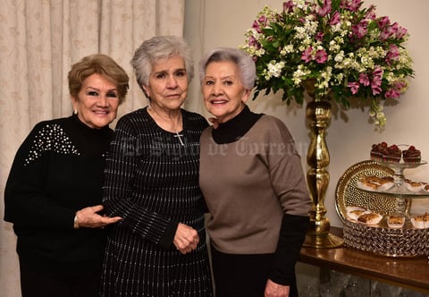 13022019 CUMPLE 85 AñOS.  Roselina Galindo Carrillo con Julia y Lule.