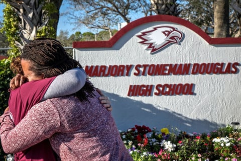 Recuerdan a las víctimas de Parkland a un año del tiroteo