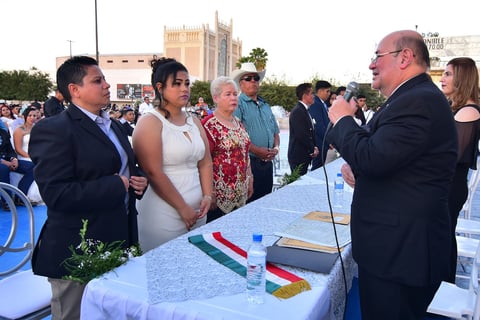 De acuerdo con los organizadores, el año pasado fueron 140 parejas las que contrajeron matrimonio, número que fue superado para este año.