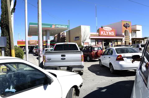 Abarrotan gasolineras en La Laguna