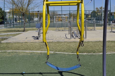 Juegos y aparatos dañados. Los juegos infantiles y los aparatos para hacer ejercicio han sido dañados en varias ocasiones, por lo que las autoridades se han visto en la necesidad de reponerlos, aunque no en todos los casos. Vecinos dicen que le hace falta mayor vigilancia al lugar.