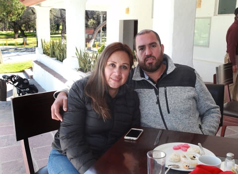 Celebran la amistad en Club Campestre de Durango