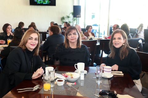 Celebran la amistad en Club Campestre de Durango